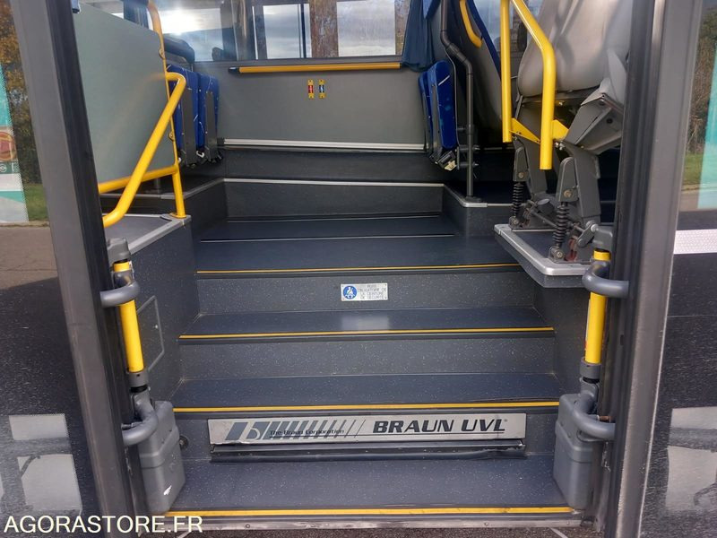 MERCEDES INTOURO N°083146 - حافلة مدرسية: صور 3 MERCEDES INTOURO N°083146 - حافلة مدرسية: صور 3