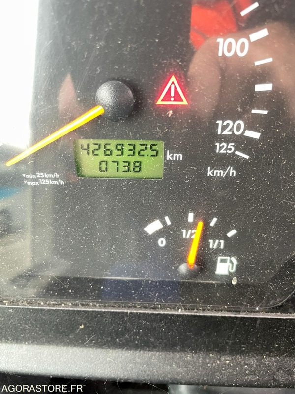 MERCEDES INTOURO N°093372 - حافلة مدرسية: صور 5 MERCEDES INTOURO N°093372 - حافلة مدرسية: صور 5