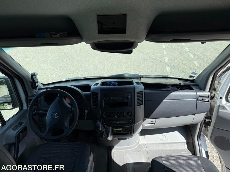 MERCEDES SPRINTER N°097039 - صغيرة, ميكروباص: صور 5 MERCEDES SPRINTER N°097039 - صغيرة, ميكروباص: صور 5