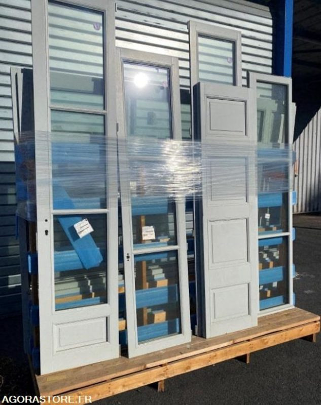 Menuiseries bois DE LA ROSA - الأدوات والمعدات: صور 3 Menuiseries bois DE LA ROSA - الأدوات والمعدات: صور 3