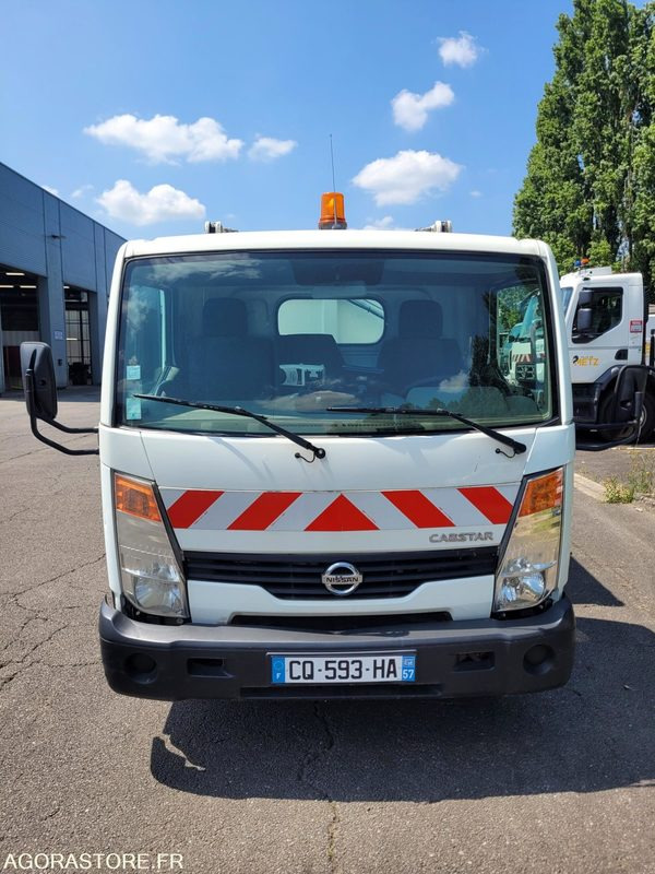 Mini benne à ordures ménagères NISSAN DIESEL CQ-593-HA - VIN VWASNFF24C3149883 - قلاب صغير: صور 2 Mini benne à ordures ménagères NISSAN DIESEL CQ-593-HA - VIN VWASNFF24C3149883 - قلاب صغير: صور 2