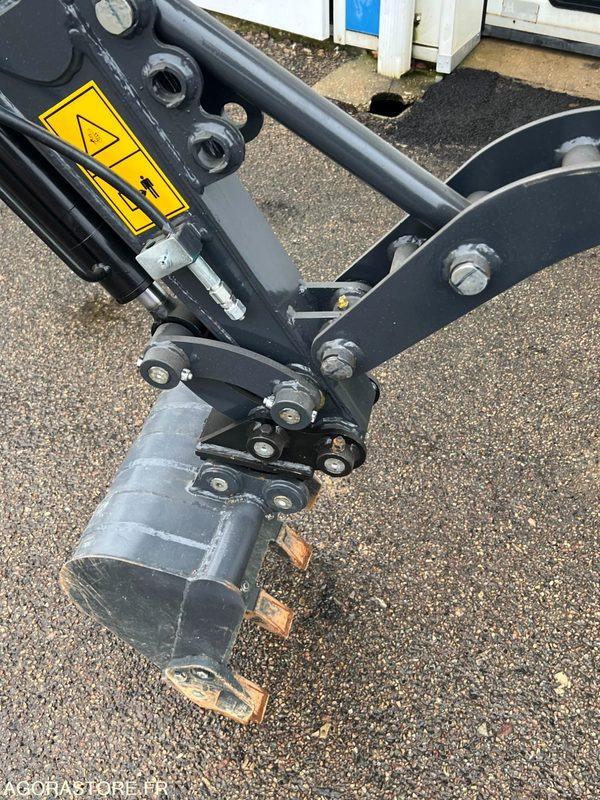 Mini pelle 1.1T sur batterie lthium - حفارة مصغرة: صور 3 Mini pelle 1.1T sur batterie lthium - حفارة مصغرة: صور 3