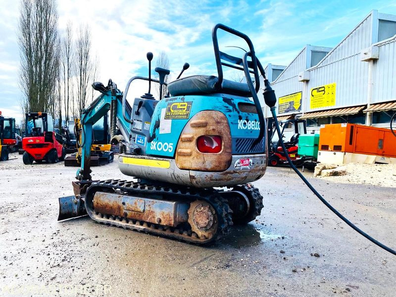 Mini-pelle électrique sur groupe KOBELCO SK005 - Année 1993 - حفارة: صور 3 Mini-pelle électrique sur groupe KOBELCO SK005 - Année 1993 - حفارة: صور 3