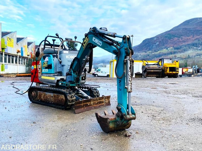 Mini-pelle électrique sur groupe KOBELCO SK005 - Année 1993 - حفارة: صور 2 Mini-pelle électrique sur groupe KOBELCO SK005 - Année 1993 - حفارة: صور 2