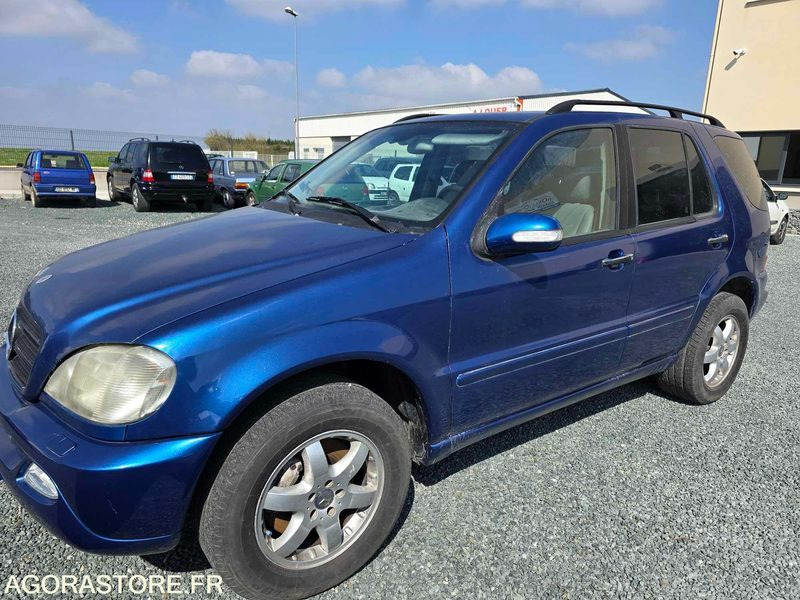 NIORT - MERCEDES ML 400 CDI BVA BI TURBO 4.00L 250 CH PEINTURE NEUVE 2025 - سيارة: صور 1 NIORT - MERCEDES ML 400 CDI BVA BI TURBO 4.00L 250 CH PEINTURE NEUVE 2025 - سيارة: صور 1