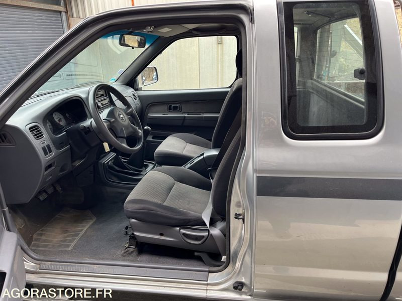 NISSAN NAVARA 4X4 83500 KMS 2003 - سيارة: صور 4 NISSAN NAVARA 4X4 83500 KMS 2003 - سيارة: صور 4