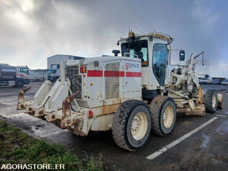 NIVEULEUSE - CATERPILLAR - 120M - 2011 - 12600H - آلة تسوية الأرض: صور 3 NIVEULEUSE - CATERPILLAR - 120M - 2011 - 12600H - آلة تسوية الأرض: صور 3