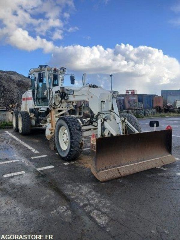 NIVEULEUSE - CATERPILLAR - 120M - 2011 - 12600H - آلة تسوية الأرض: صور 1 NIVEULEUSE - CATERPILLAR - 120M - 2011 - 12600H - آلة تسوية الأرض: صور 1