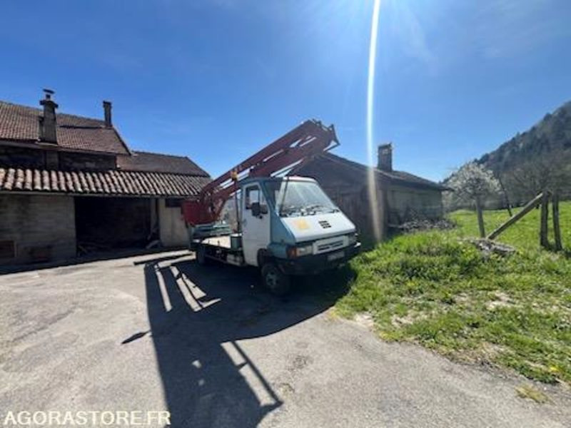 Nacelle 14 m sur Renault B70 fonctionnelle - الشاحنات الصغيرة: صور 2 Nacelle 14 m sur Renault B70 fonctionnelle - الشاحنات الصغيرة: صور 2