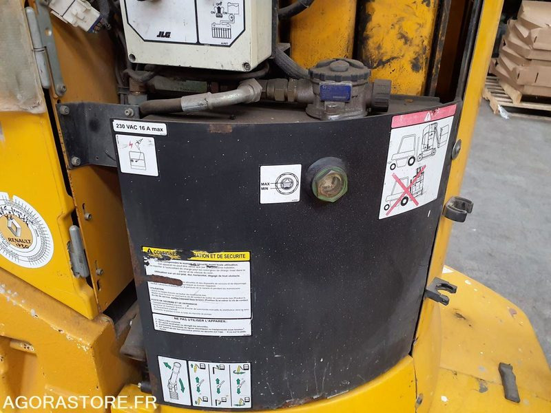 Nacelles à mât vertical GROVE TOUCAN 861 - منصات هيدروليكية متنقلة: صور 4 Nacelles à mât vertical GROVE TOUCAN 861 - منصات هيدروليكية متنقلة: صور 4