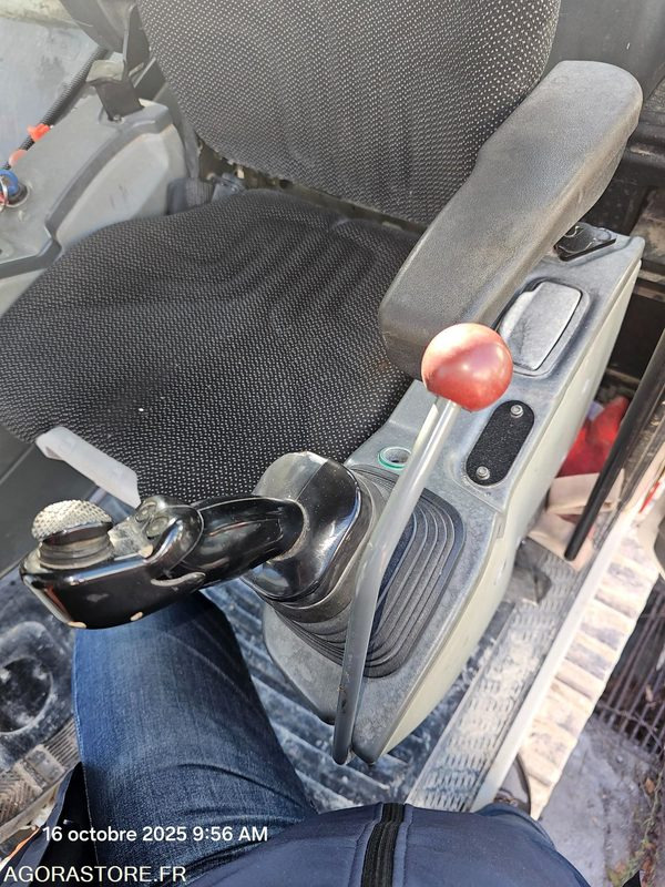 حفارة PELLE A CHENILLE LIEBHERR R946 - 2015 / 10235H (MPC022): صور 9