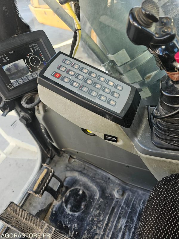 حفارة PELLE A CHENILLE LIEBHERR R946 - 2015 / 10235H (MPC022): صور 11