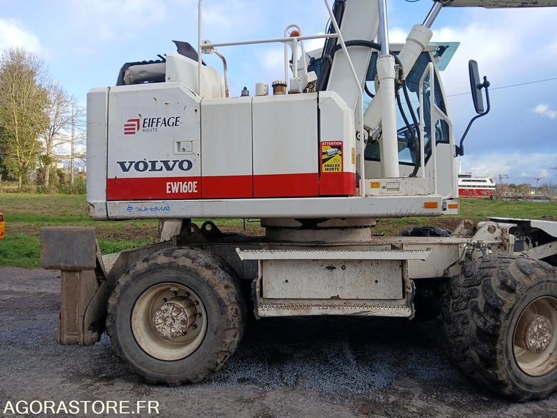 PELLE SUR PNEUS - VOLVO -EW160E - 2016 - 12500 - حفارة: صور 1 PELLE SUR PNEUS - VOLVO -EW160E - 2016 - 12500 - حفارة: صور 1