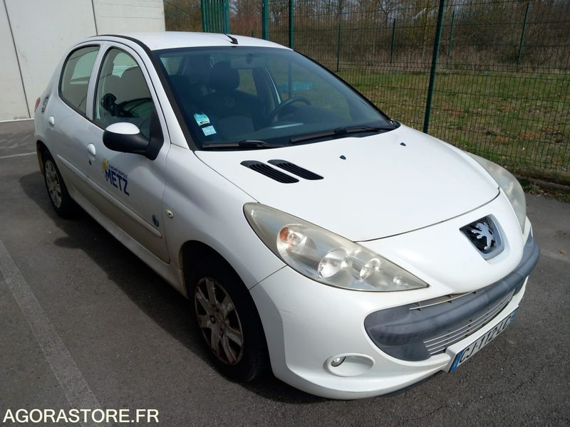 PEUGEOT 206+ 1.4i 73 cv - bon état - 93 000 km - SANS CT - CJ-112- LC - سيارة: صور 2 PEUGEOT 206+ 1.4i 73 cv - bon état - 93 000 km - SANS CT - CJ-112- LC - سيارة: صور 2