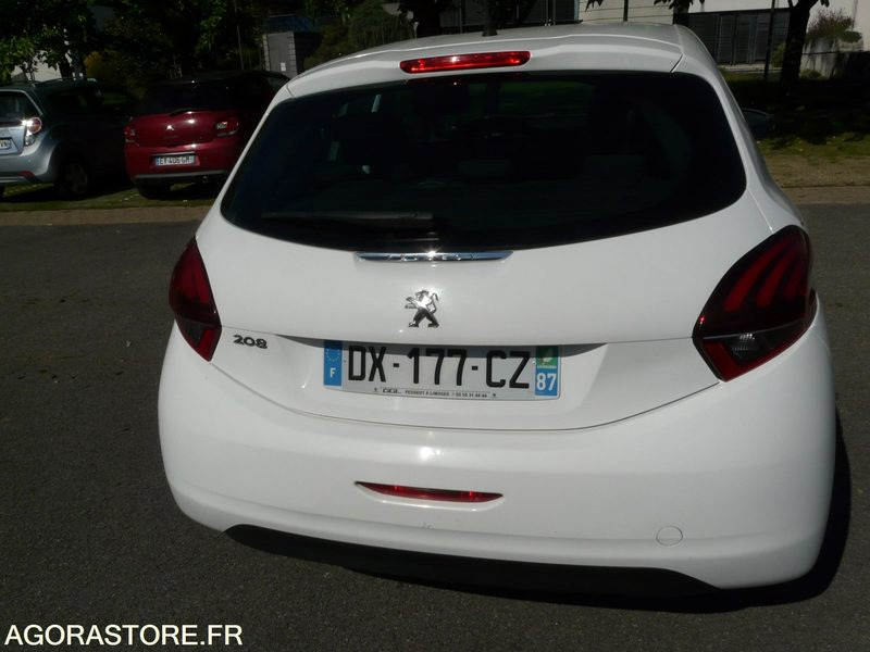 PEUGEOT 208 DX177CZ - سيارة: صور 4 PEUGEOT 208 DX177CZ - سيارة: صور 4