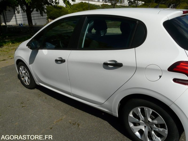 PEUGEOT 208 DX177CZ - سيارة: صور 5 PEUGEOT 208 DX177CZ - سيارة: صور 5