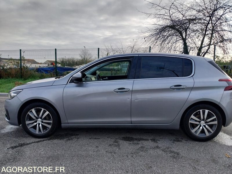 PEUGEOT 308 phase II - 110ch - 2019 - 172160km - ESSENCE - سيارة: صور 4 PEUGEOT 308 phase II - 110ch - 2019 - 172160km - ESSENCE - سيارة: صور 4
