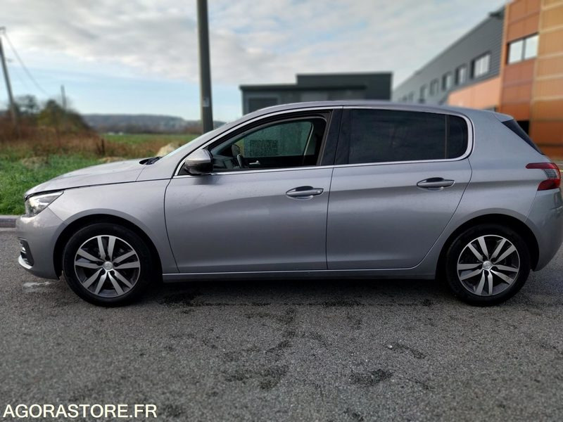PEUGEOT 308 phase II - 110ch - 2019 - 88946km - ESSENCE - سيارة: صور 5 PEUGEOT 308 phase II - 110ch - 2019 - 88946km - ESSENCE - سيارة: صور 5