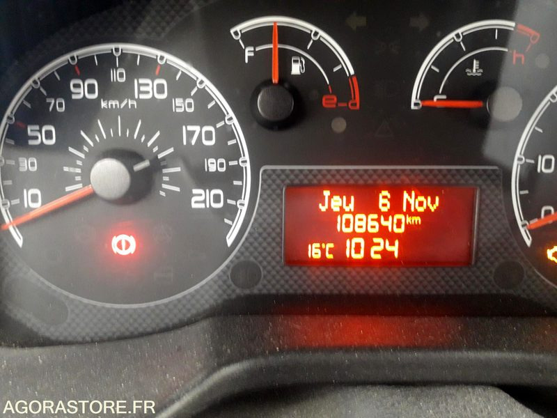 PEUGEOT BIPPER 2012 - فان المدمجة: صور 4 PEUGEOT BIPPER 2012 - فان المدمجة: صور 4