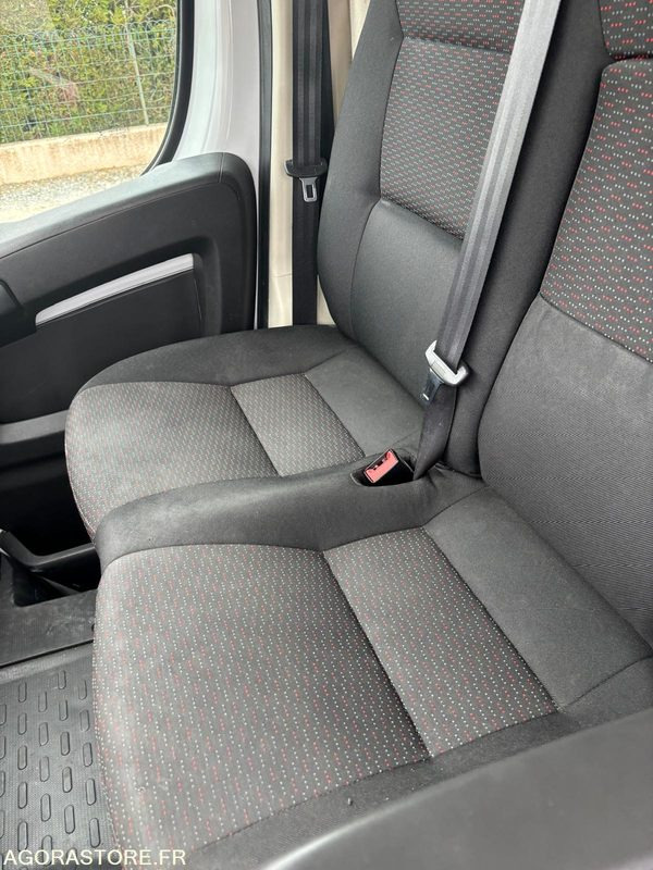 PEUGEOT BOXER 2.2 HDI - 2021 - 45 666 KMS - فان: صور 4 PEUGEOT BOXER 2.2 HDI - 2021 - 45 666 KMS - فان: صور 4