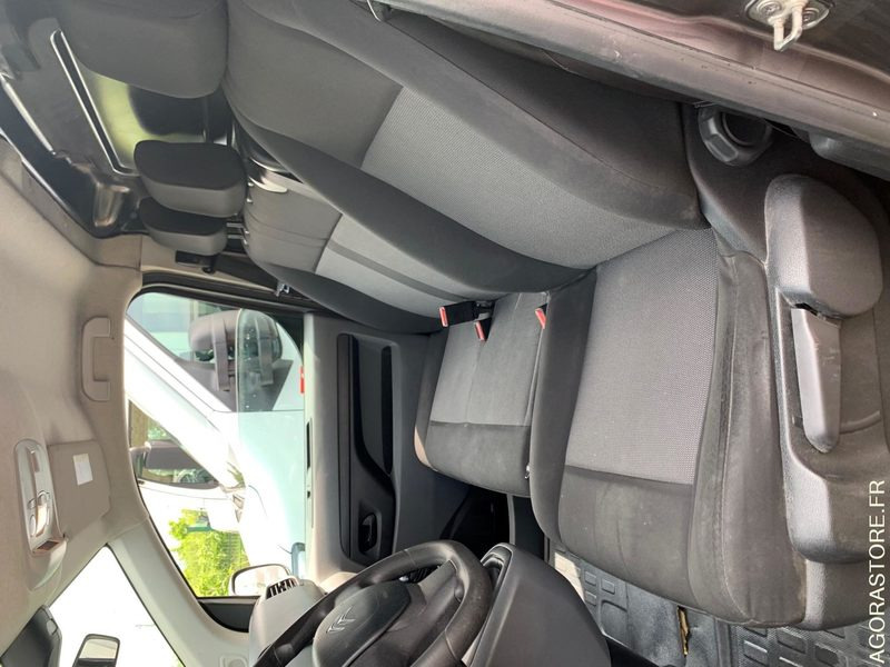 PEUGEOT EXPERT 1.6 BLUEHDI 115CH - 2017 - 120 000km PRIX TTC TVA NON RECUPERABLE - فان المدمجة: صور 5 PEUGEOT EXPERT 1.6 BLUEHDI 115CH - 2017 - 120 000km PRIX TTC TVA NON RECUPERABLE - فان المدمجة: صور 5