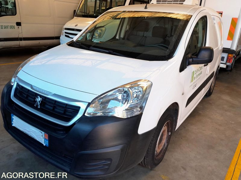 PEUGEOT PARTNER II 1.6 Vti 50026 kms 2016 frigo - فان المدمجة: صور 3 PEUGEOT PARTNER II 1.6 Vti 50026 kms 2016 frigo - فان المدمجة: صور 3