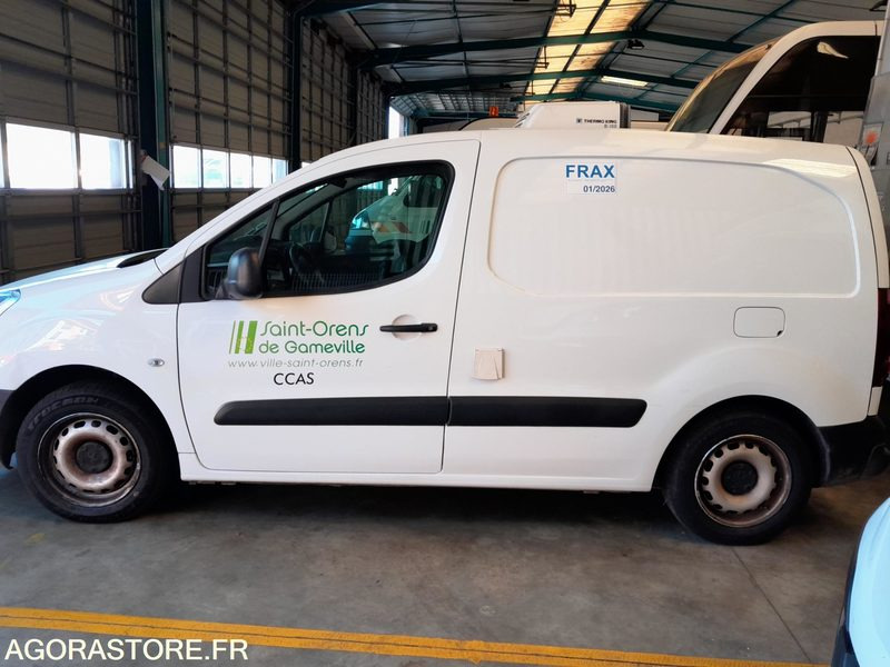 PEUGEOT PARTNER II 1.6 Vti 50026 kms 2016 frigo - فان المدمجة: صور 4 PEUGEOT PARTNER II 1.6 Vti 50026 kms 2016 frigo - فان المدمجة: صور 4