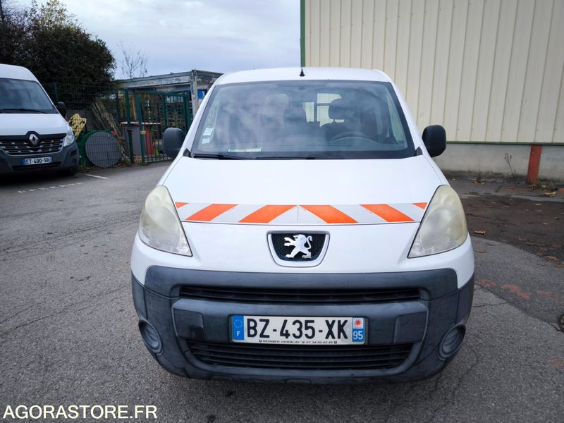 PEUGEOT PARTNER - فان المدمجة: صور 2 PEUGEOT PARTNER - فان المدمجة: صور 2