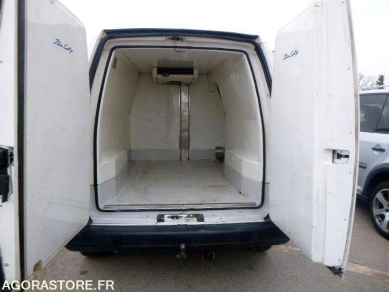 PEUGEOT expert frigorifique - 2003 - 96 210km - BON ETAT - فان المدمجة: صور 5 PEUGEOT expert frigorifique - 2003 - 96 210km - BON ETAT - فان المدمجة: صور 5