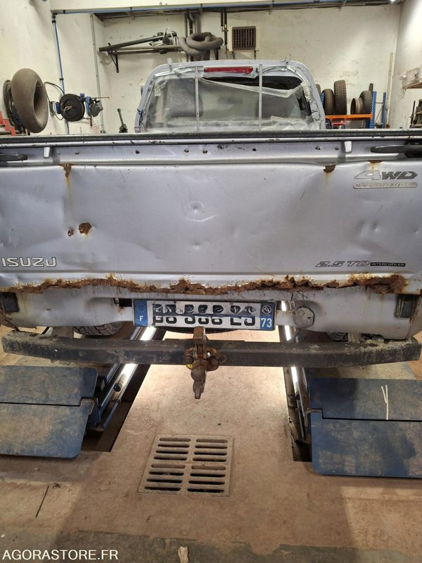 PICK UP D MAX   ISUZU - شاحنة البيك أب: صور 3 PICK UP D MAX   ISUZU - شاحنة البيك أب: صور 3
