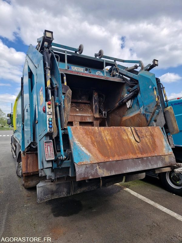 PORTEUR BOM 26T VOLVO GEESINK - 2014 - 154700kms - شاحنة القمامة: صور 5 PORTEUR BOM 26T VOLVO GEESINK - 2014 - 154700kms - شاحنة القمامة: صور 5