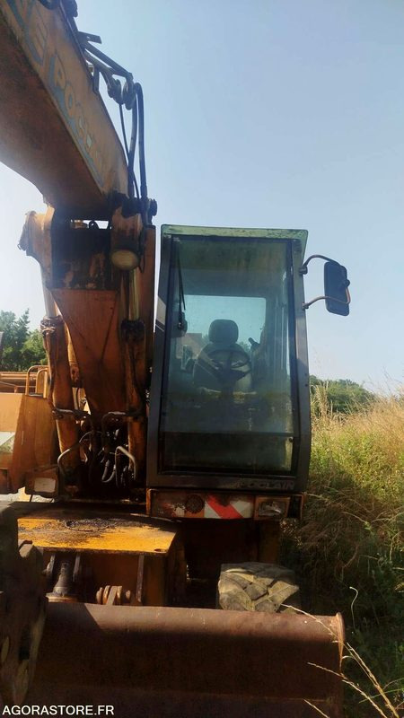 Pelle CASE 688 - 21595heures - حفار متعدد الاستخدام: صور 1 Pelle CASE 688 - 21595heures - حفار متعدد الاستخدام: صور 1