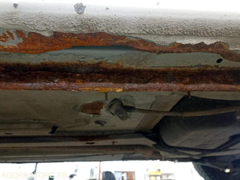 Peugeot Partner (pour pièces) - فان المدمجة: صور 5 Peugeot Partner (pour pièces) - فان المدمجة: صور 5