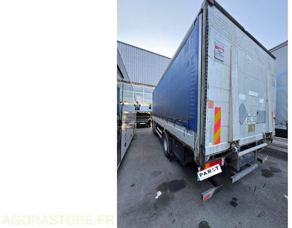 RENAULT 320 DCI - 2006 - 549 396km - شاحنة جرار: صور 3 RENAULT 320 DCI - 2006 - 549 396km - شاحنة جرار: صور 3