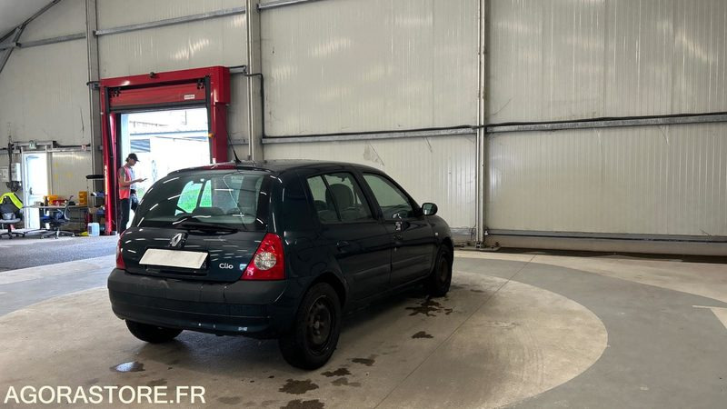 RENAULT-CLIO- 1.4-16V-EXTRÊME-ESSENCE-154073KMS - سيارة: صور 2 RENAULT-CLIO- 1.4-16V-EXTRÊME-ESSENCE-154073KMS - سيارة: صور 2