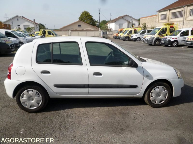 RENAULT CLIO 1.5 DCI - 2007 - سيارة: صور 4 RENAULT CLIO 1.5 DCI - 2007 - سيارة: صور 4