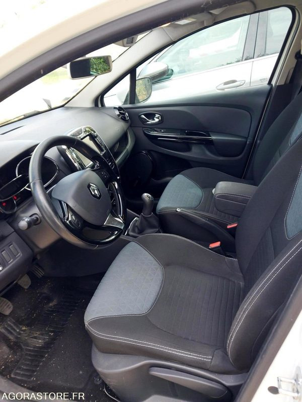 RENAULT CLIO - 133418km - 2014 - سيارة: صور 5 RENAULT CLIO - 133418km - 2014 - سيارة: صور 5