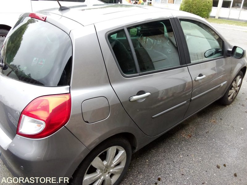 RENAULT CLIO 2010 - سيارة: صور 5 RENAULT CLIO 2010 - سيارة: صور 5