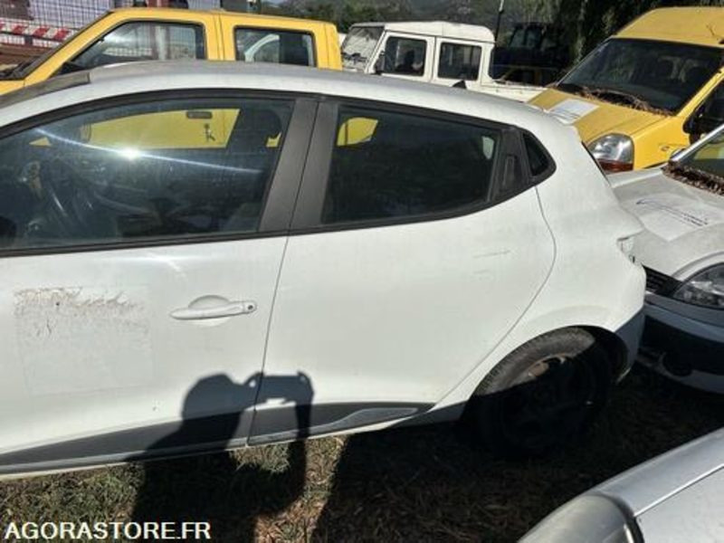 RENAULT CLIO - 2014 - 169502KM - DL008WA - سيارة: صور 4 RENAULT CLIO - 2014 - 169502KM - DL008WA - سيارة: صور 4
