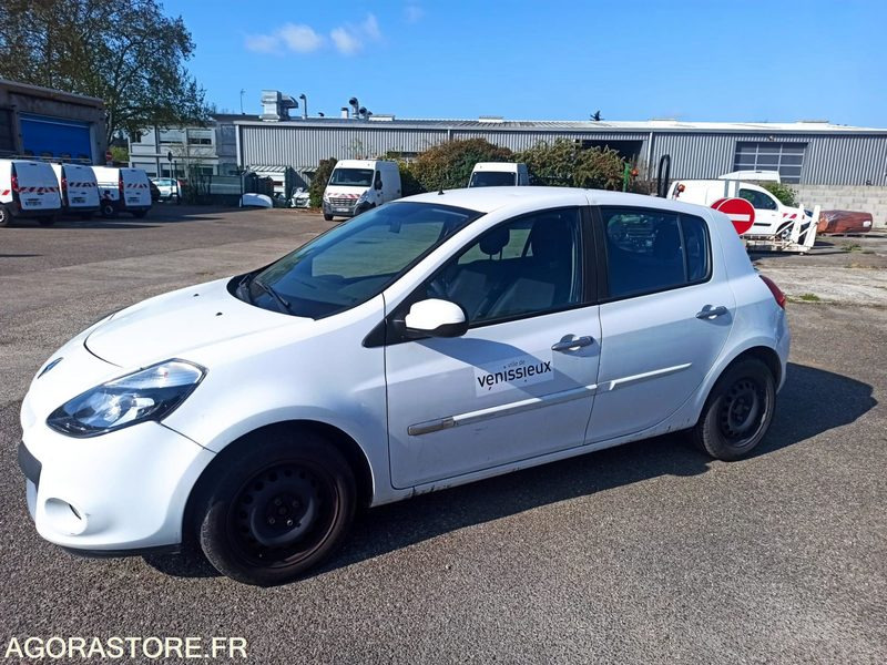 RENAULT CLIO 3 5 PORTES 5 PLACES 1.5 DCI 88CH 2011 58682KM - سيارة: صور 1 RENAULT CLIO 3 5 PORTES 5 PLACES 1.5 DCI 88CH 2011 58682KM - سيارة: صور 1