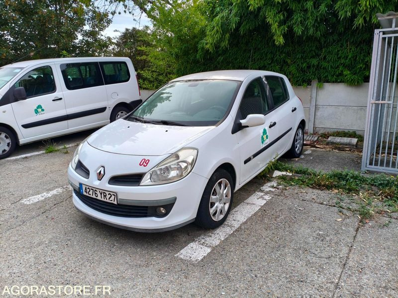 RENAULT CLIO III - سيارة: صور 2 RENAULT CLIO III - سيارة: صور 2