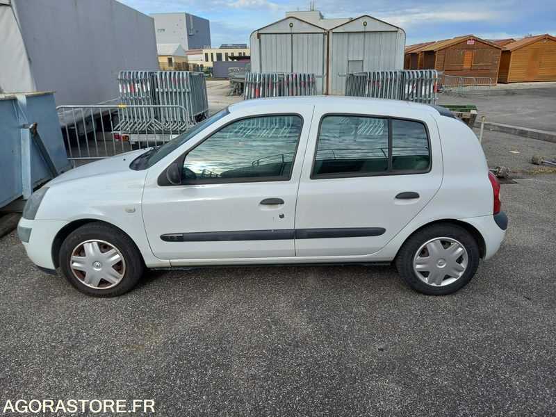 RENAULT CLIO PHASE 2-1.2 I 60CV-2005-ESSENCE-122 018 KMS-5 PORTES-ROULANTE-CT OK - سيارة: صور 5 RENAULT CLIO PHASE 2-1.2 I 60CV-2005-ESSENCE-122 018 KMS-5 PORTES-ROULANTE-CT OK - سيارة: صور 5