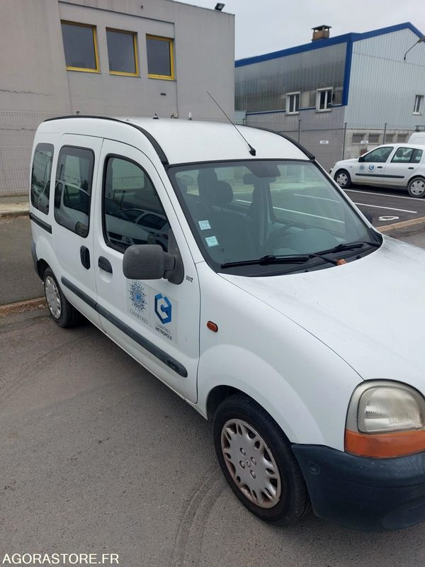 RENAULT KANGOO - 2000 - 119 023KM - NON ROULANT - فان المدمجة: صور 3 RENAULT KANGOO - 2000 - 119 023KM - NON ROULANT - فان المدمجة: صور 3