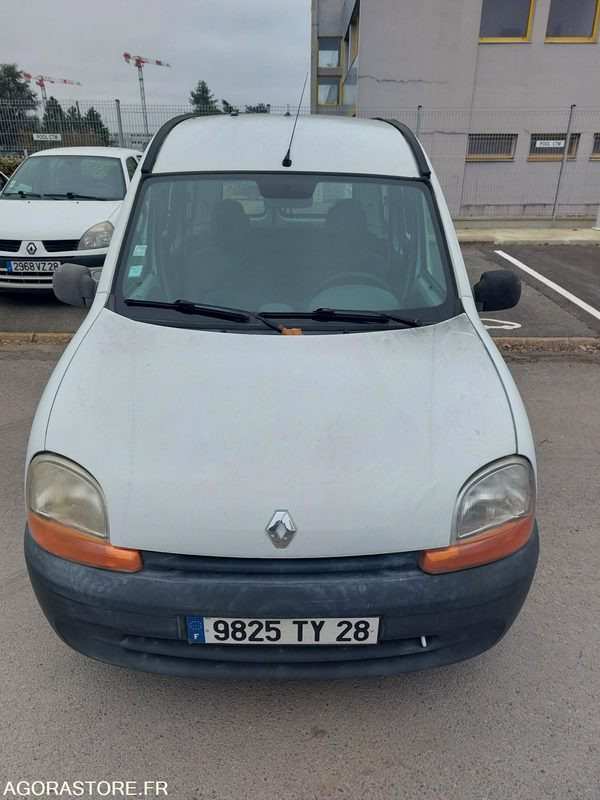 RENAULT KANGOO - 2000 - 119 023KM - NON ROULANT - فان المدمجة: صور 2 RENAULT KANGOO - 2000 - 119 023KM - NON ROULANT - فان المدمجة: صور 2