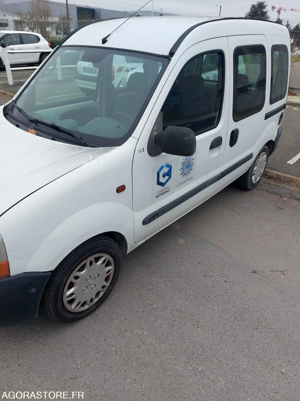 RENAULT KANGOO - 2000 - 119 023KM - NON ROULANT - فان المدمجة: صور 1 RENAULT KANGOO - 2000 - 119 023KM - NON ROULANT - فان المدمجة: صور 1