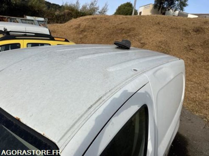 RENAULT KANGOO - 2009 - 170664KM - AB365ZR - فان المدمجة: صور 5 RENAULT KANGOO - 2009 - 170664KM - AB365ZR - فان المدمجة: صور 5