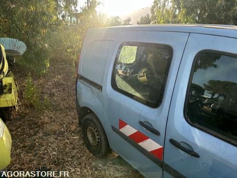 RENAULT KANGOO - 2012 - 150263KM - CD217FY - فان المدمجة: صور 5 RENAULT KANGOO - 2012 - 150263KM - CD217FY - فان المدمجة: صور 5