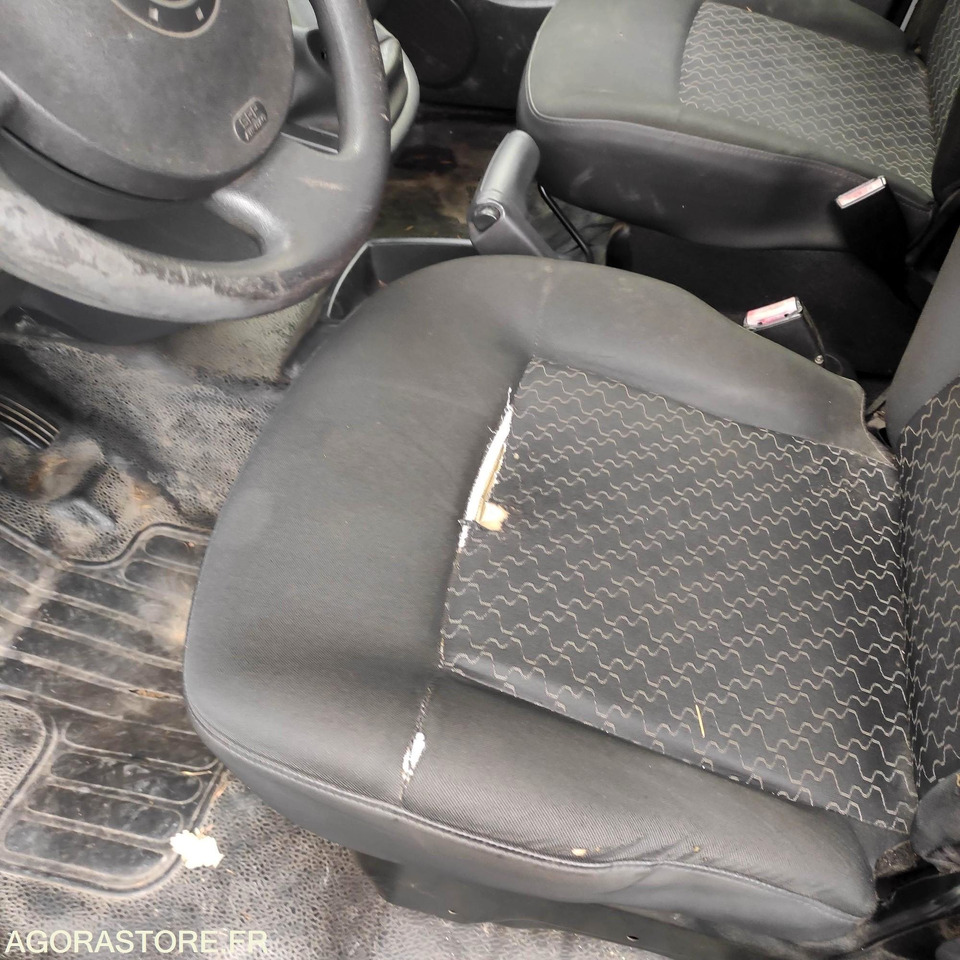 RENAULT - KANGOO - 2013 / 108237 KMS (CS-129-FR) - فان المدمجة: صور 5 RENAULT - KANGOO - 2013 / 108237 KMS (CS-129-FR) - فان المدمجة: صور 5