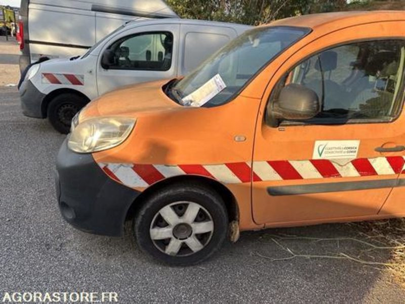 RENAULT KANGOO - 2013 - 228983KM - CZ552JA - فان المدمجة: صور 3 RENAULT KANGOO - 2013 - 228983KM - CZ552JA - فان المدمجة: صور 3