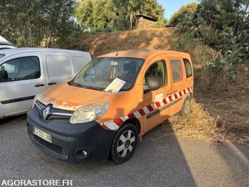 RENAULT KANGOO - 2013 - 228983KM - CZ552JA - فان المدمجة: صور 2 RENAULT KANGOO - 2013 - 228983KM - CZ552JA - فان المدمجة: صور 2